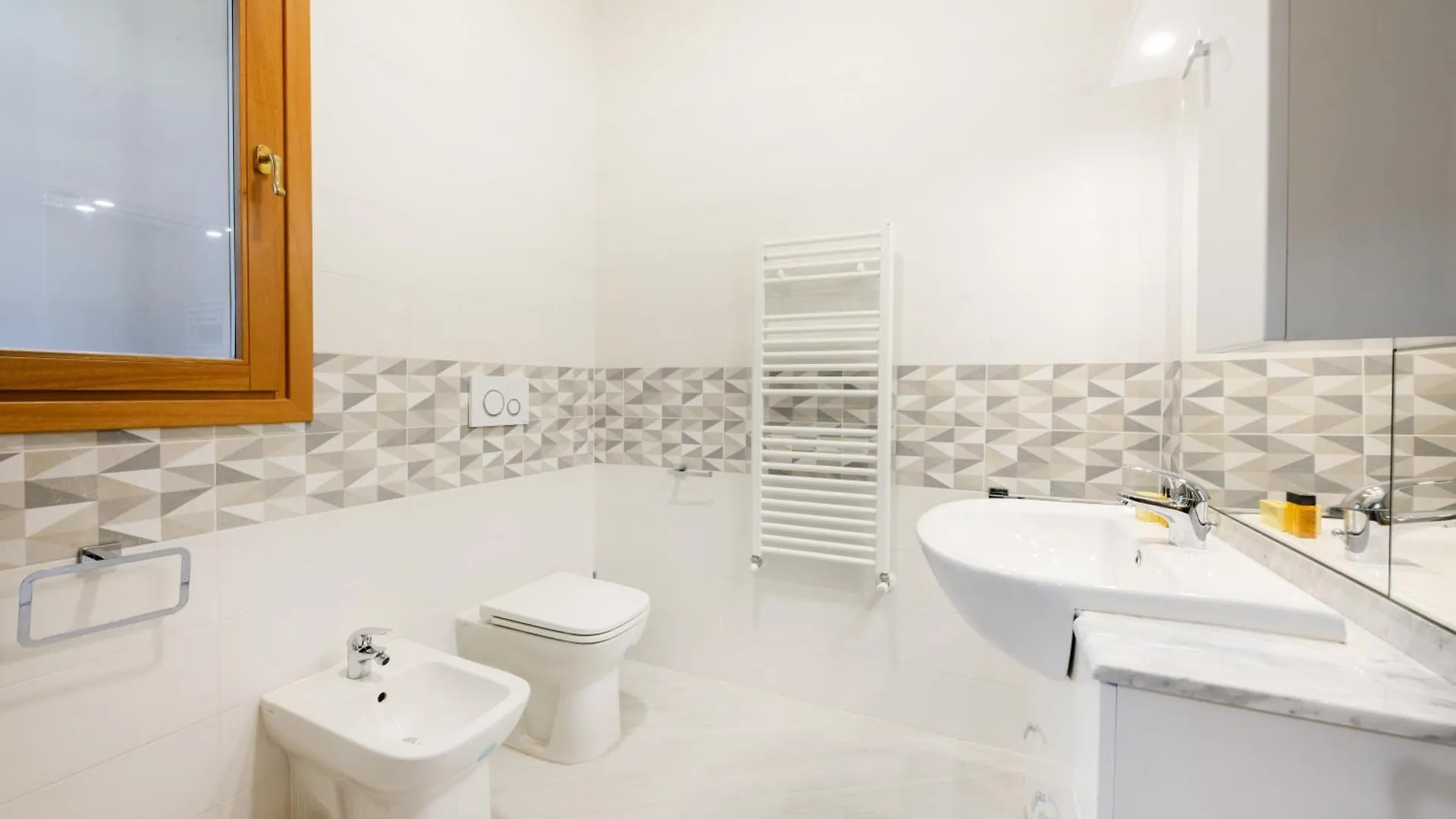 شقة Angelico Comfort Apartament فلورنس